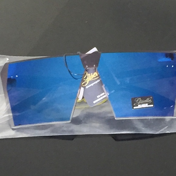 Giselle Oversized Sunglasses - Picture 2 of 5